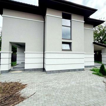 Продам Будинок в Центрі Бучі. Поруч Авенір, Школа, Варшавський Ринок.