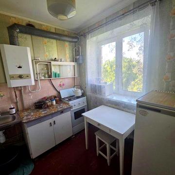 2 к.кв. продаж по вул. Амбулаторній, Космічний р-н.