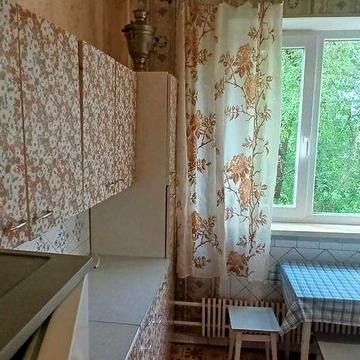 Оренда 2 кв м. Наукова, 3 поверх, газ