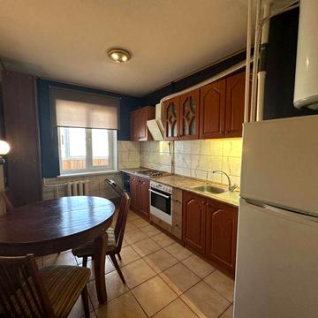 Продам 3-кімнатну квартиру 66 м2.  Район 12 школи .