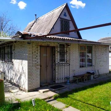 Продається затишний одноповерховий будинок з мансардою в с. Хлепча