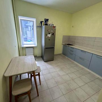 Продам Простору 1 кімн.кв. 50м2, з Ремонтом. М.Золотоноша