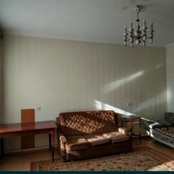 Продам 2 ком. квартиру в центре на Ватутина!