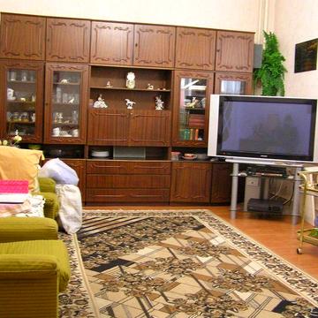 Продаж 3-к. квартири центр, Юліана Матвійчука, цегла, сталінка, окремі кімнати