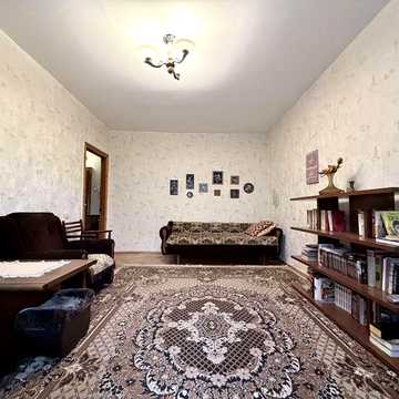 Продам 2-шку центр 60 кв.м.