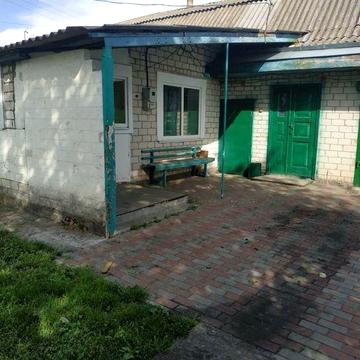 Продам будинок смт Чорнобай.