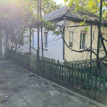 Затишний будинок