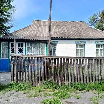 Продається будинок в селі Ставки.