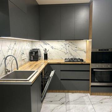 Продам 2-кімнатну квартиру в новобудові 10 поверхів