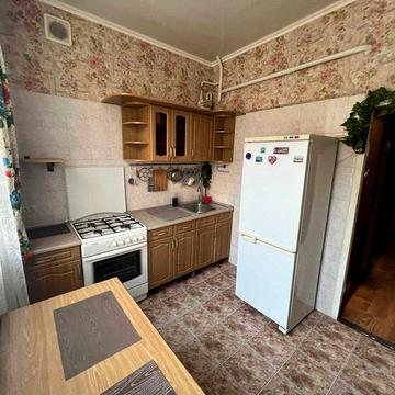 Здам 3-х кімнатну квартиру у центра міста
