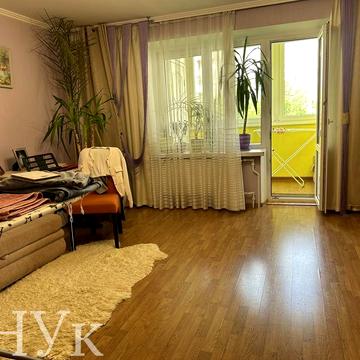 Продається простора та затишна 3-кімнатна квартира з сучасним ремонтом 🌿