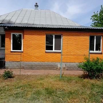 Будинок в місті Остер