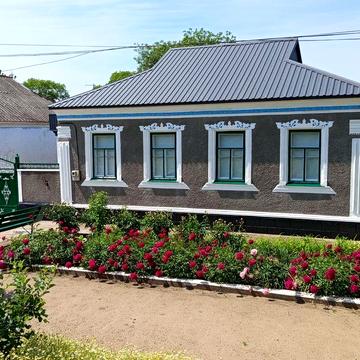 Продам будинок по вул.Щасливій район технікуму.