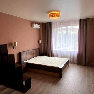 Вільна , Оренда квартири студія + спальня 66 м2 вул. Клочк, центр