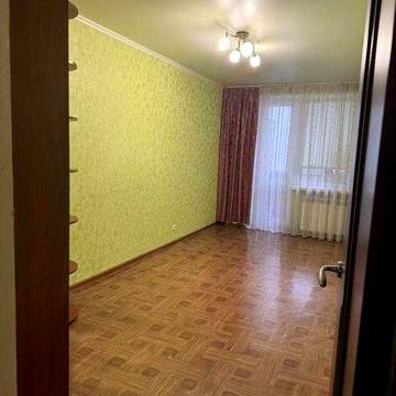 Продам 3 из квартиру м Дворец Спорта Коммунальный рынок