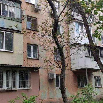 Продам 2-х комнатную квартиру на Щорса,под ремонт