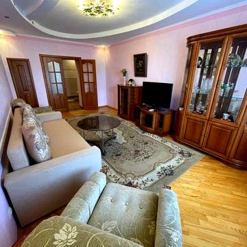ДЕРЖ ПРОГРАМИ. Продаж укомплектованої трикімнатної квартири в Києві