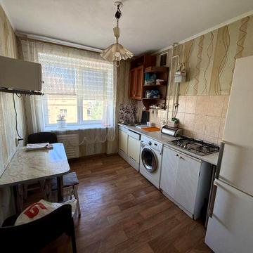 Продаж 3 кімнатної квартири вул. Космонавтів, зуп. Електронна