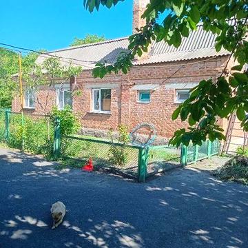 Дім 128м2 4кімнати кухня сан.вузол гараж господарчі споруди великий садок добрі сусіди великий асфальтований двірм.Хмільник 7км с.Війтівці (Жданівка)