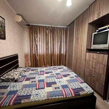Продам 3 КВ Новые Дома у метро Дворец Спорта