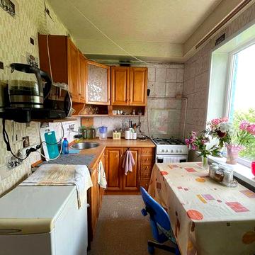 Продам затишну 2-кімнатну квартиру у житловому стані в місті Кам’янське, Правий берег, район Матросова