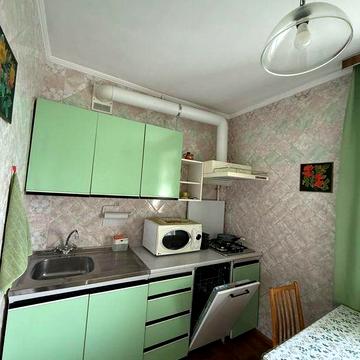 Здам 2-х. кім. Квартиру. вул. Оболонська. метро Тараса Шевченка