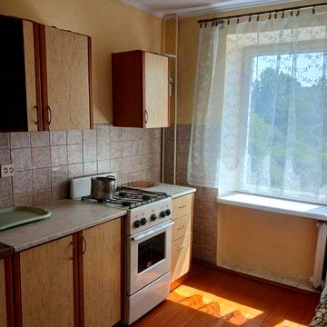 Оренда 2 кім.квартири у центрі,вул.Довга