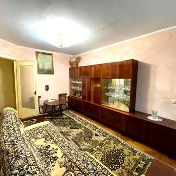 Продам меблированную, теплую 2х комн кв 46м ул.Корищенко (Кузнецова). Тихий район, 2 этаж. Заходи и живи!