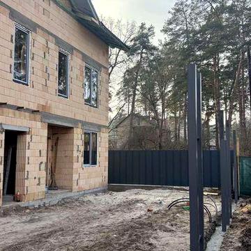 Кутовий таунхаус у преміум локації Ірпіня