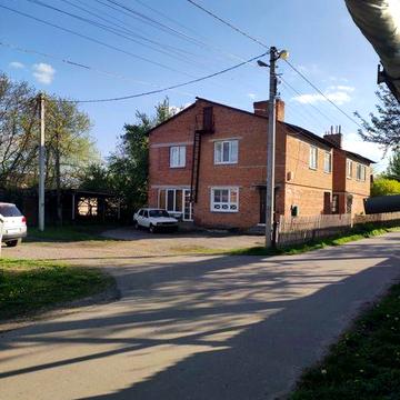 Здається 3 кім квартира у 2пов будинку,1пов.Звільняється з 25.05..26р