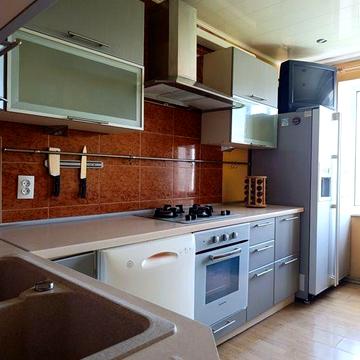 3 квартира біля Амстору
