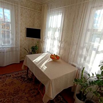 Волинська вул.