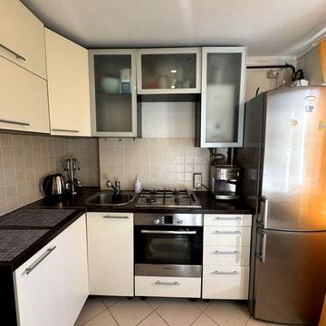 ЄВідновлення/Ваучер Продаж 2-кімнатної квартири в центрі міста (проспект Перемоги)