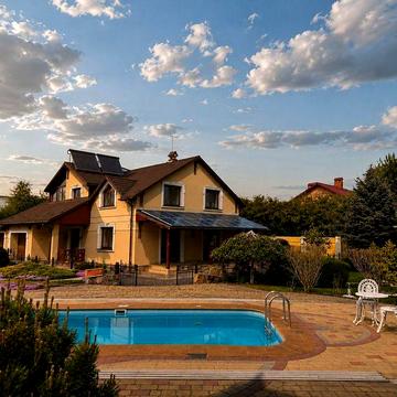 Продаж  будинку Рясне-Руське 269 м2 17 сот ремонт, техніка, меблі