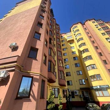 Оренда просторої квартири в самому центрі міста на вулиці Огієнка 2а