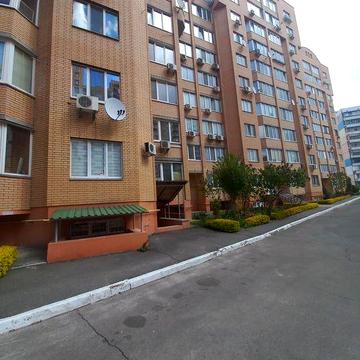 Продам 1- но кімн., кв. С. Петлюри 21 загальна площа 63.3