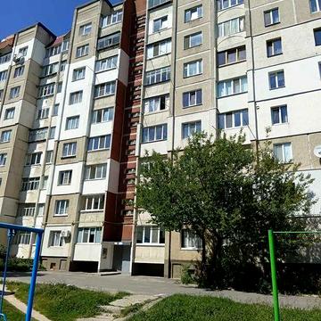 Здається 1 кім Озерна біля нової  школи