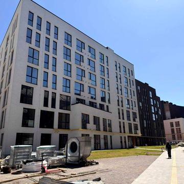 Продаж 1-кімнатної квартири 43.5 м² у ЖК Новий Форт (Містечко Підзамче). Ближній центр — Шевченківський / вул. Волинська. ЖК Новий Форд