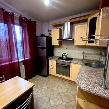 Продам 3х комн квартиру м Дворец Спорта 5 мин 1/5 с ремонтом, меб, техн