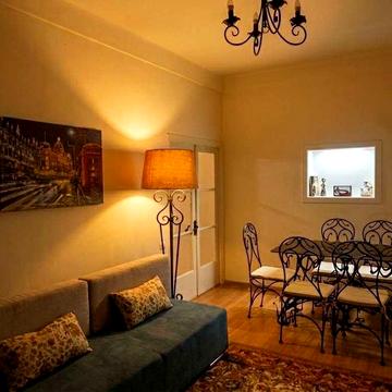 Продаж 2-кімн квартири, затишна сталінка, 2 поверх. Севастопольська площа, Чоколівка. вул Лондонська 10