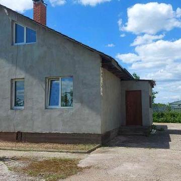 Здається пів-будинку в селі Красилівка
