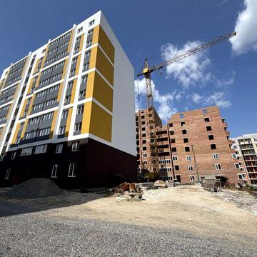 Продаж 2 к квартири в новобудові Виставка 65 кв.м