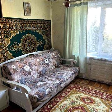 Продам 3-ю квартиру ул. Светлая 6 этаж.