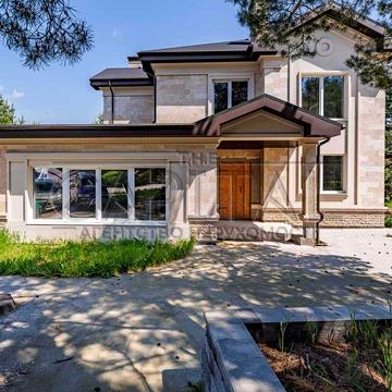 Продаж елітного будинку в Віта-поштовій КМ Green Hills