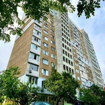 Оренда " 2 кімнатної на проспекті Свободи 3Б