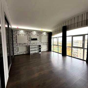 Продам 4кімнатну квартиру 175кв.м.Центр. Власник ЖК діамант