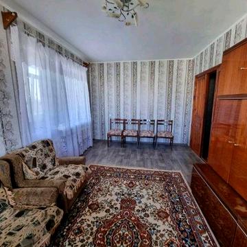 Алмазний,продаж просторої 2-х кім.кв, гарний жилий стан, кімнати окремі,вул. Ціолковського