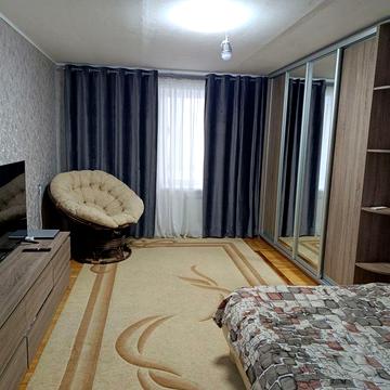Квартира 2х кімнатна, центр, новус