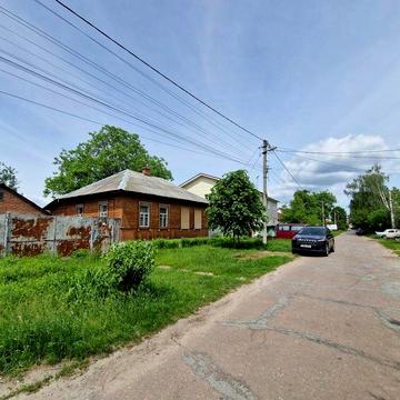Продаж будинку і земельної ділянки. ТРЦ Голівуд.