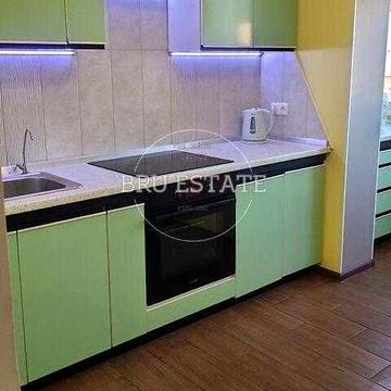 Продам 2 к вуєБальзака 8в Троєщина